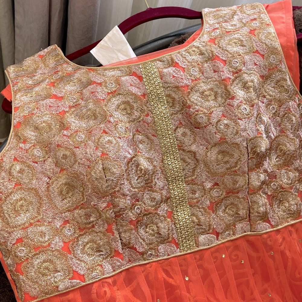 Sleeveless gown suit from India